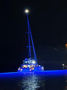Giannutri: il buio ed il silenzio squarciati da violente luci