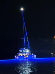 Giannutri: il buio ed il silenzio squarciati da violente luci