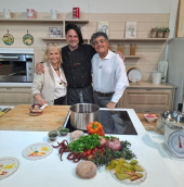 Lo chef Gabriele Messina e il polpo protagonisti di 'Pillole di Sapori' su Alma TV