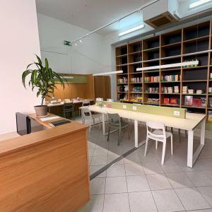 Biblioteca di Capoliveri, il Sindaco ringrazia la signora Maria Grazia Panealbo per la donazione di libri