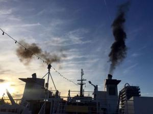 Fumi portuali, i traghetti più inquinanti delle auto