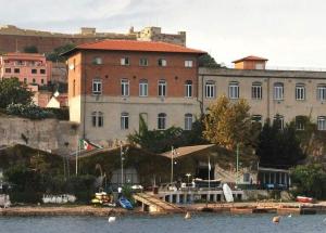 Amianto nel deposito di Autolinee Toscane e al Grigolo, l’interpellanza di Bene Comune