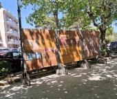 Portoferraio, strappati i manifesti del comitato per i 5 SÌ ai referendum. "Gesto vile ed inaccettabile"