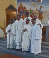 Il saluto a Don Domenico che proseguirà la sua missione religiosa in India