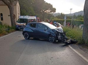 Scontro frontale sulla SP26 a San Giovanni: grave una turista tedesca
