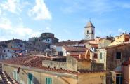 Capoliveri: Lirica scolastica d'epoca con topezzo tonnina tonchio e fave