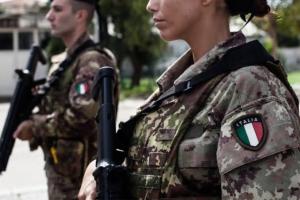 Militari a Scuola: se ci vanno raccontino realisticamente cosa sono le guerre ed i loro orrori