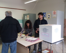 Il "buon primo voto" di un padre al figlio