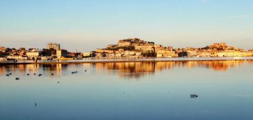 Portoferraio a luci spente