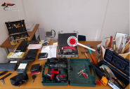 Furti e ricettazione: i Carabinieri arrestano un un 57enne. Recuperata refurtiva per diverse migliaia di euro