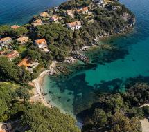 Presunto ordigno bellico a Cala delle Alghe, il Comune vieta l'accesso alla spiaggia