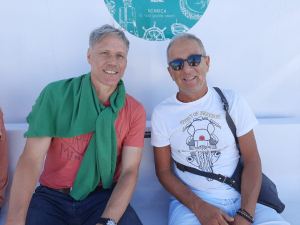 Fotonotizia: Marco Van Basten sul traghetto per l'Elba