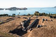 Un atto di piccolo grande vandalismo dispettoso alle Grotte