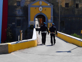 Carcere di Porto Azzurro, agente di Polizia Penitenziaria aggredito da un detenuto