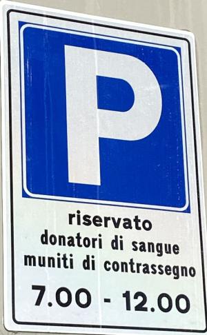 All’Ospedale di Portoferraio due posti auto riservati ai donatori AVIS