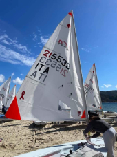 Il Soroptimist elbano alla regata ILCA a Campo a sostegno della campagna contro la violenza sulle donne