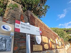 Sentieri più sicuri e ben segnalati: al via i lavori per il miglioramento della segnaletica verticale nel Parco