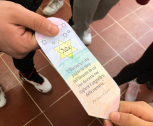 Gli studenti della secondaria Pascoli ricordano la Shoah