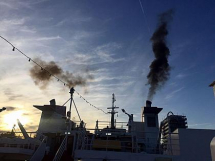 La questione dei fumi nel porto elbano finisce a Bruxelles
