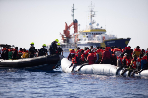 Fare la carità con i soldi degli altri, l'Europa lo consente