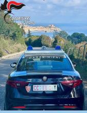 Denunciata 45enne: In stato d'ebbrezza molesta i clienti di un bar ed aggredisce i Carabinieri