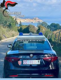 Denunciata 45enne: In stato d'ebbrezza molesta i clienti di un bar ed aggredisce i Carabinieri