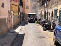 Intervento straordinario di pulizia nella parte alta del centro storico di Portoferraio