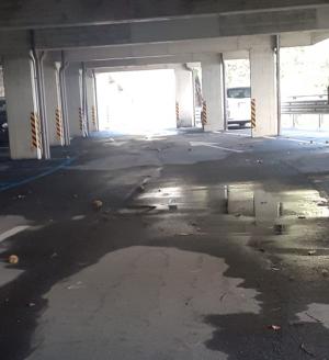 Parcheggio multipiano di Marciana: qualcosa è andato storto