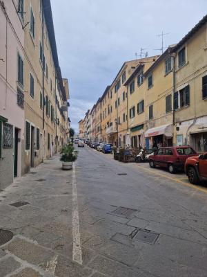 Portoferraio: intervento straordinario di igienizzazione e pulizia in via Guerrazzi