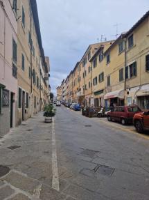 Portoferraio: intervento straordinario di igienizzazione e pulizia in via Guerrazzi