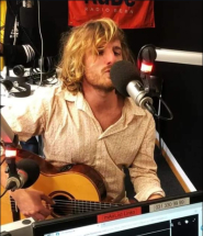Lo 'scapestrato' Francesco Porro in concerto domenica 3 marzo