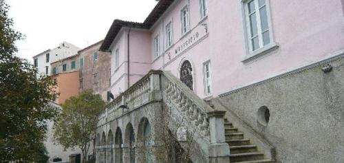 Il comune di Marciana sostiene i rivenditori di giornali cartacei che operano nel territorio