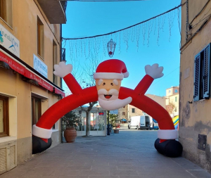 Domenica con Babbo Natale per i bambini capoliveresi