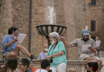 LA SCOPERTA DEL GIACONI (indagine lampo a Portoferraio che con gli "Omini" diventa show)