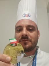 Achille Sanges, chef del Ristorante La Caletta, medaglia d'oro ai campionati di cucina italiana a Rimini