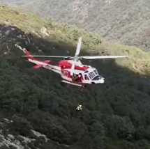 Complicato elisoccorso per un'escursionista sul Capanne, il  Drago dei VVFF la recupera al secondo tentativo