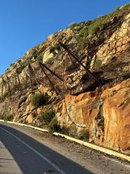 Frana sulla provinciale 25 a Punta Nera, strada chiusa