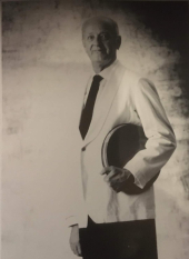 "O dove andate?  - disse Raoul - Montecitorio è qui al Bar Roma!"