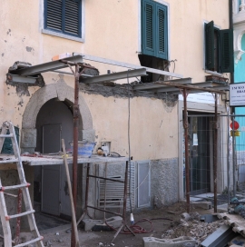 Balcone marinese: rilevate anomalie rispetto alla SCIA, sospensione cautelativa dei lavori