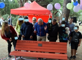 Festa degli Anziani a Carpani, inaugurata una panchina dedicata Silvano e Nisia Nocentini