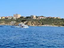 Controlli sul diporto e contrasto all'abusivismo sul mare: la Guardia Costiera sanziona un diportista