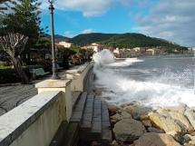 Intervenire subito per salvare il lungomare di Marciana Marina