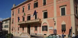 KAOS IN BISCOTTERIA  La Presidente del Consiglio critica le ultime nomine