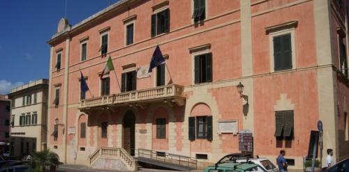 KAOS IN BISCOTTERIA  La Presidente del Consiglio critica le ultime nomine