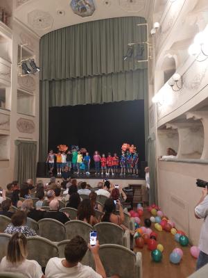Un palcoscenico per i giovani: al via il nuovo corso di teatro per ragazzi a Portoferraio