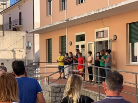 Nuovi arredi ed interventi di adeguamento per le scuole di Marina di Campo