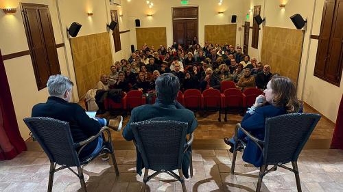 Successo a Porto Azzurro per l’anteprima nazionale di “Non ti fidare”