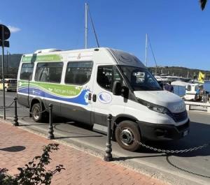 Porto Azzurro, attivato il servizio di bus navetta