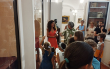 Incursione artistica dei bambini alle 'Incursioni Parallele' in mostra alla Pinacoteca Foresiana
