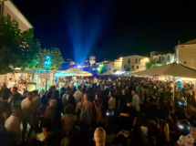 Alcune manifestazioni trasformano l'Elba da un posto splendido ad un non-luogo